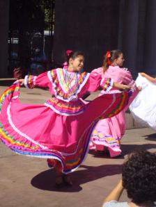 Mexican Ballet Folklorico dancers
